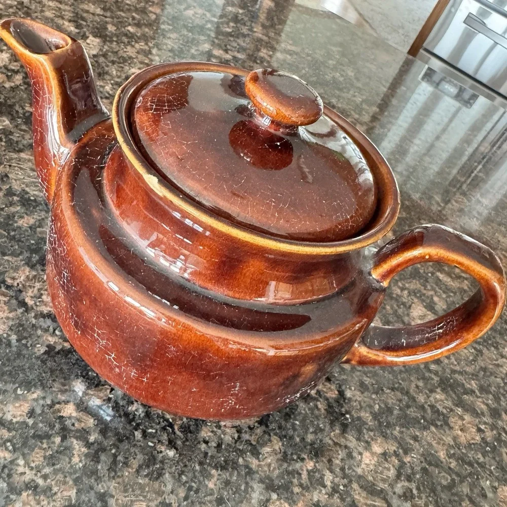 Vintage USA Brown Heavy Stoneware 6 Cup Tea or Coffee Pot